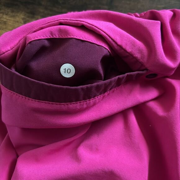 Lululemon Spring Break Away Short *4-way Stretch 3"
Jewelled Magenta Size 10 - Picture 9 of 9